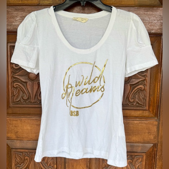 BSB Jeans Brand White Short Sleeve Top W/“Wild Dreams” In Gold On Front, Small. - Picture 1 of 8